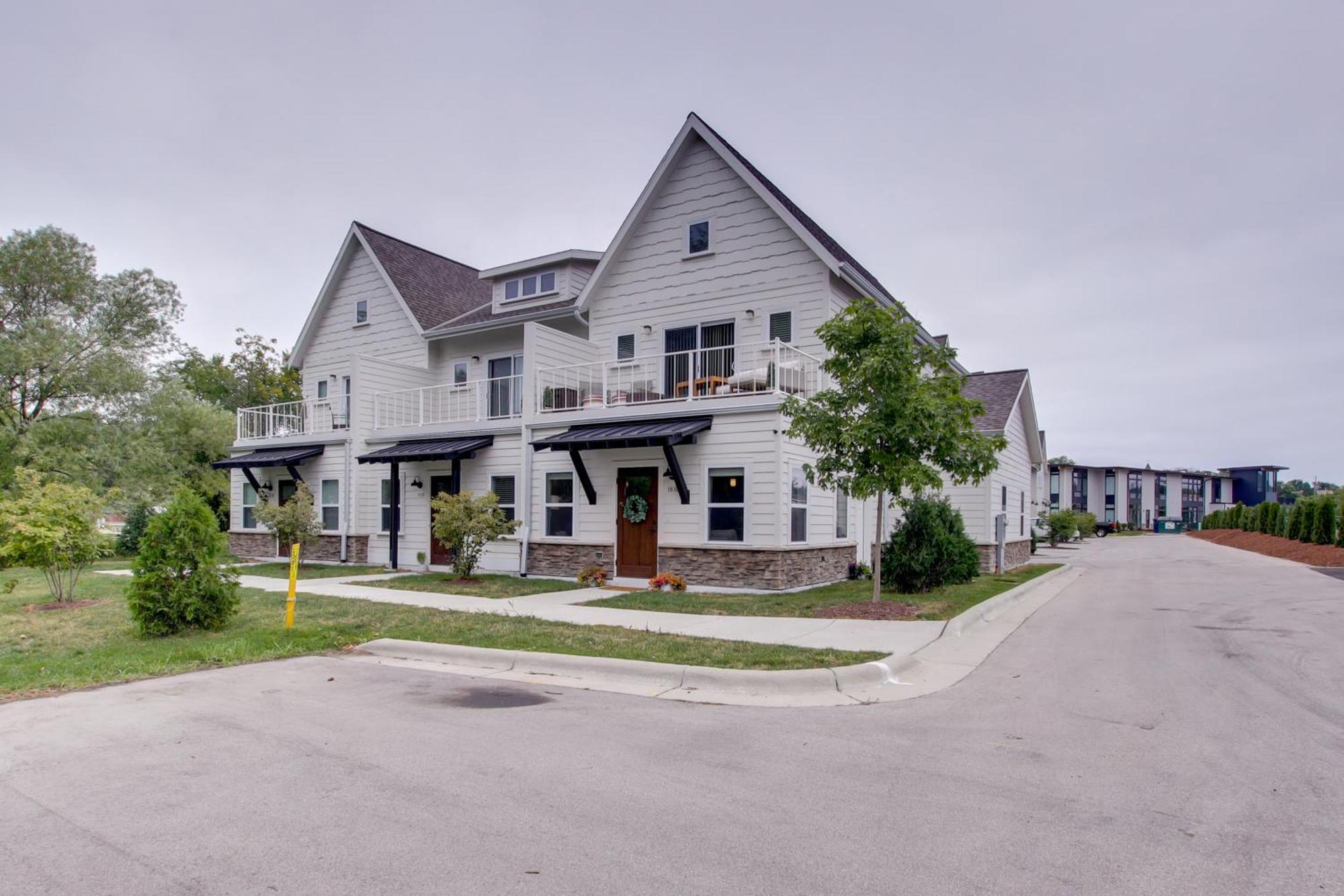 Riverfront Sheboygan Townhome With Grill! Ngoại thất bức ảnh